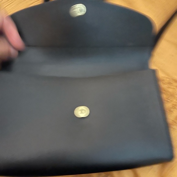 Purses - Picture 6 of 8